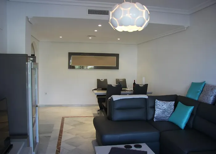 Bonito En Nueva Andalucia * Marbella